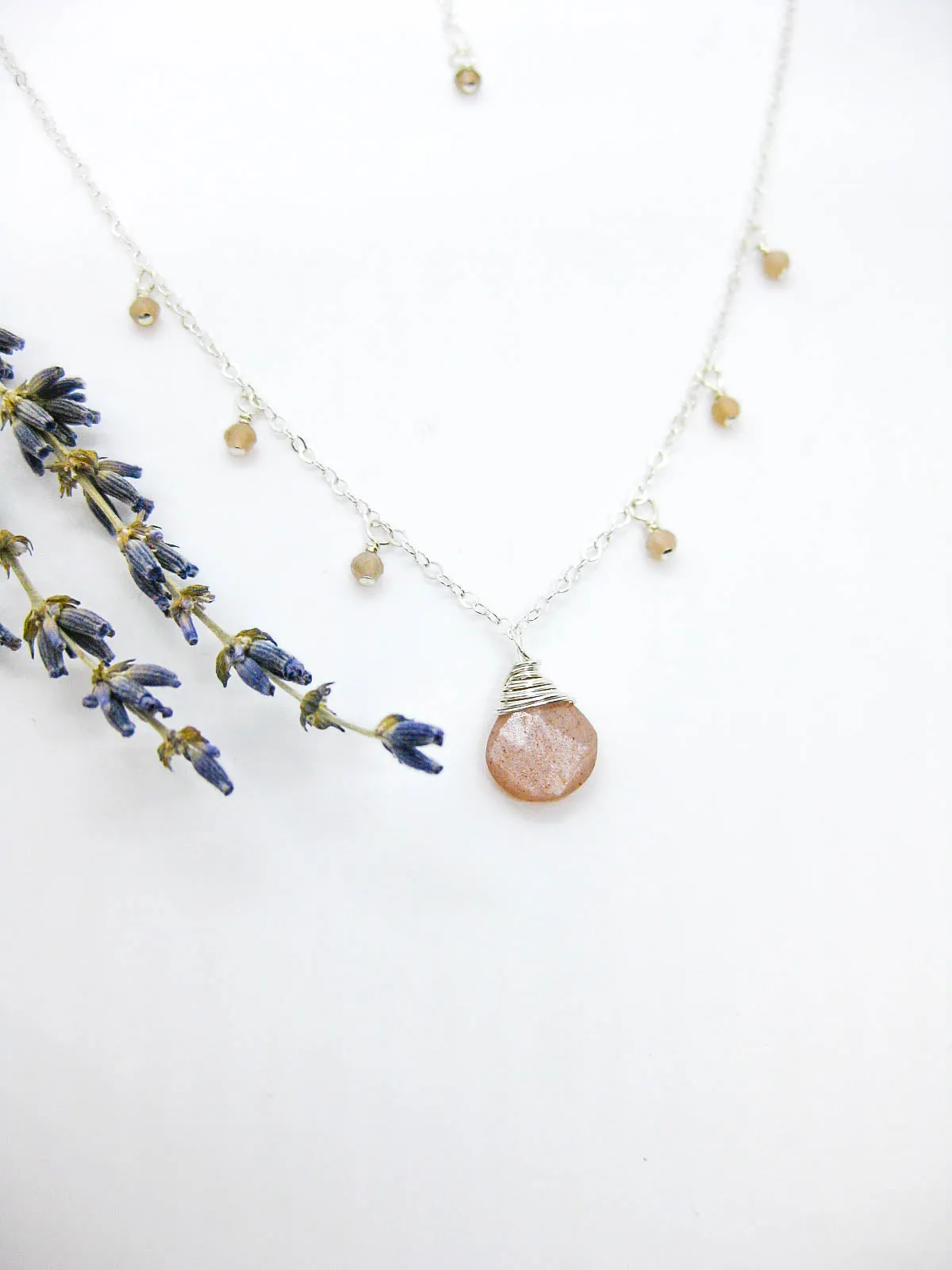 Chamomile: Peach Moonstone Necklace - n581