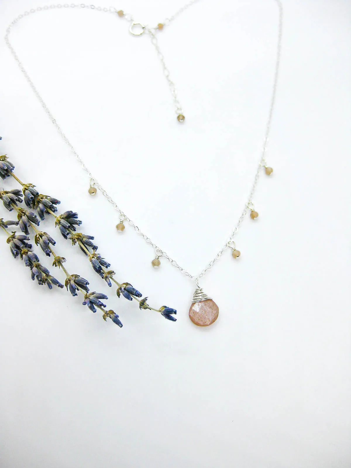 Chamomile: Peach Moonstone Necklace - n581